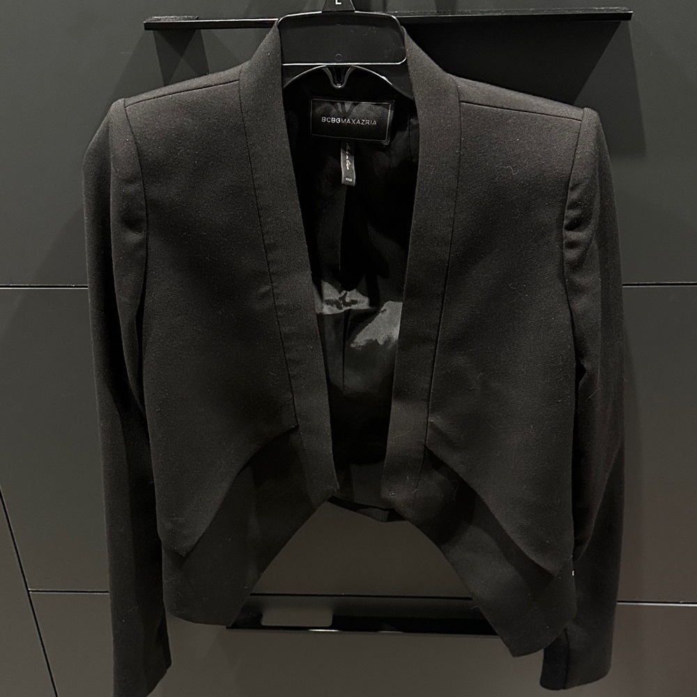 NWOT BCBG Black Waterfall Cropped Blazer